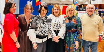 Romanian Stand Welcomes First Lady at Prague’s International Charity Market
