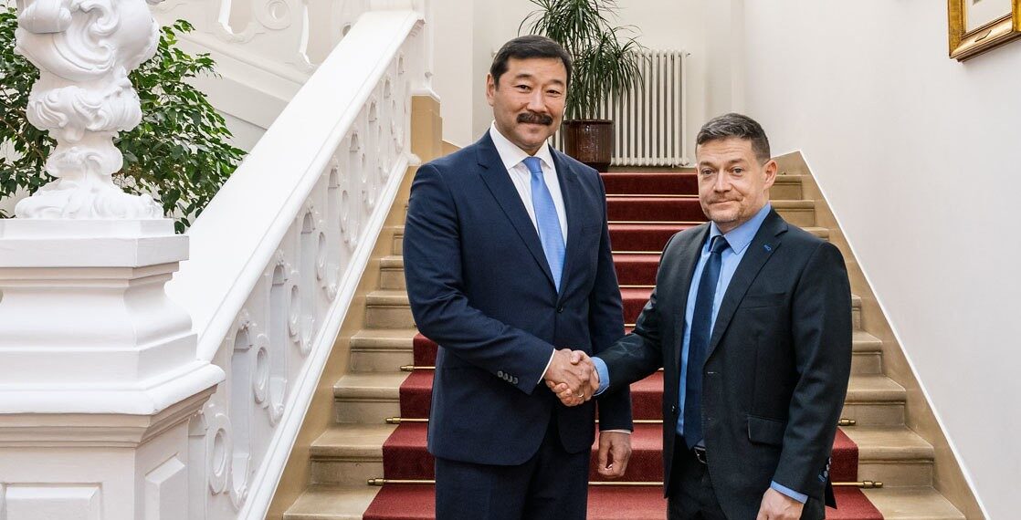 Deputy Speaker Nacher Hosts Mongolian Delegation in Prague