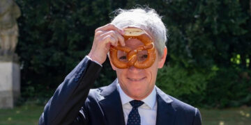 German Ambassador Celebrates International Pretzel Day