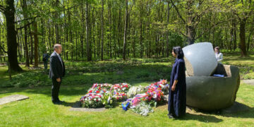 H.E. Stéphane Crouzet, Ambassador of France to the Czech Republic paid tribute at the Holocaust Memorial for the Roma and Sinti in Lety u Písku